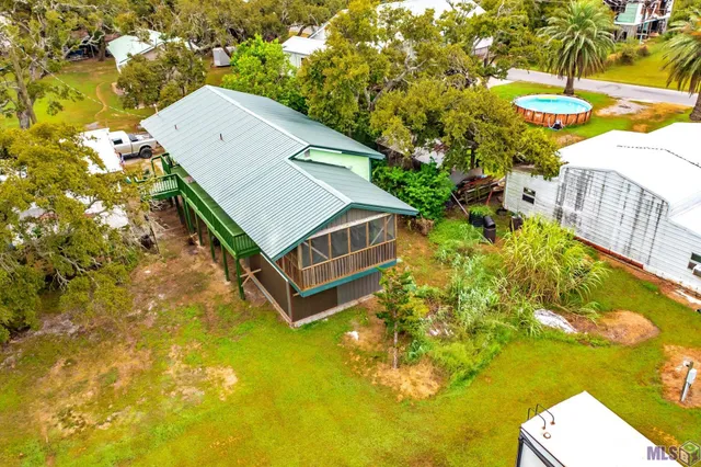 $225,000 | 176 Holly Grove Lane, Grand Isle, LA 70358