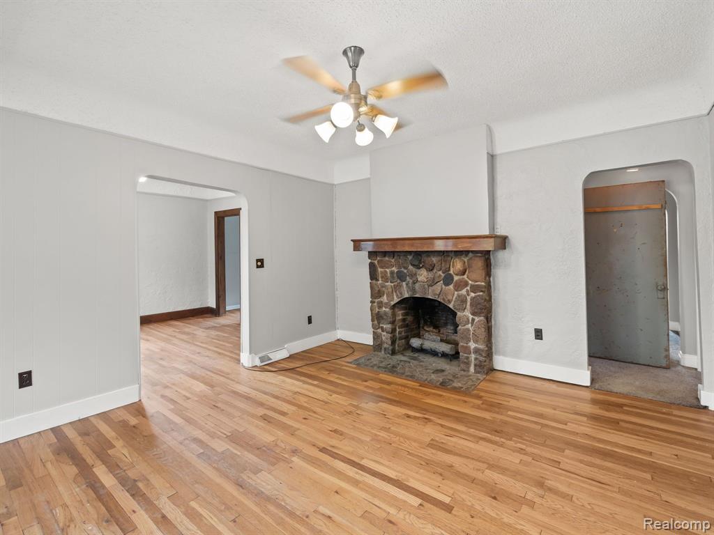 6401 Andersonville Road Waterford, MI 48329 - Photo 2 of 28