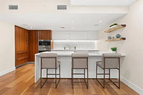 $999,000 | 701 North Fort Lauderdale Beach Boulevard, Unit 112, Fort Lauderdale, FL 33304