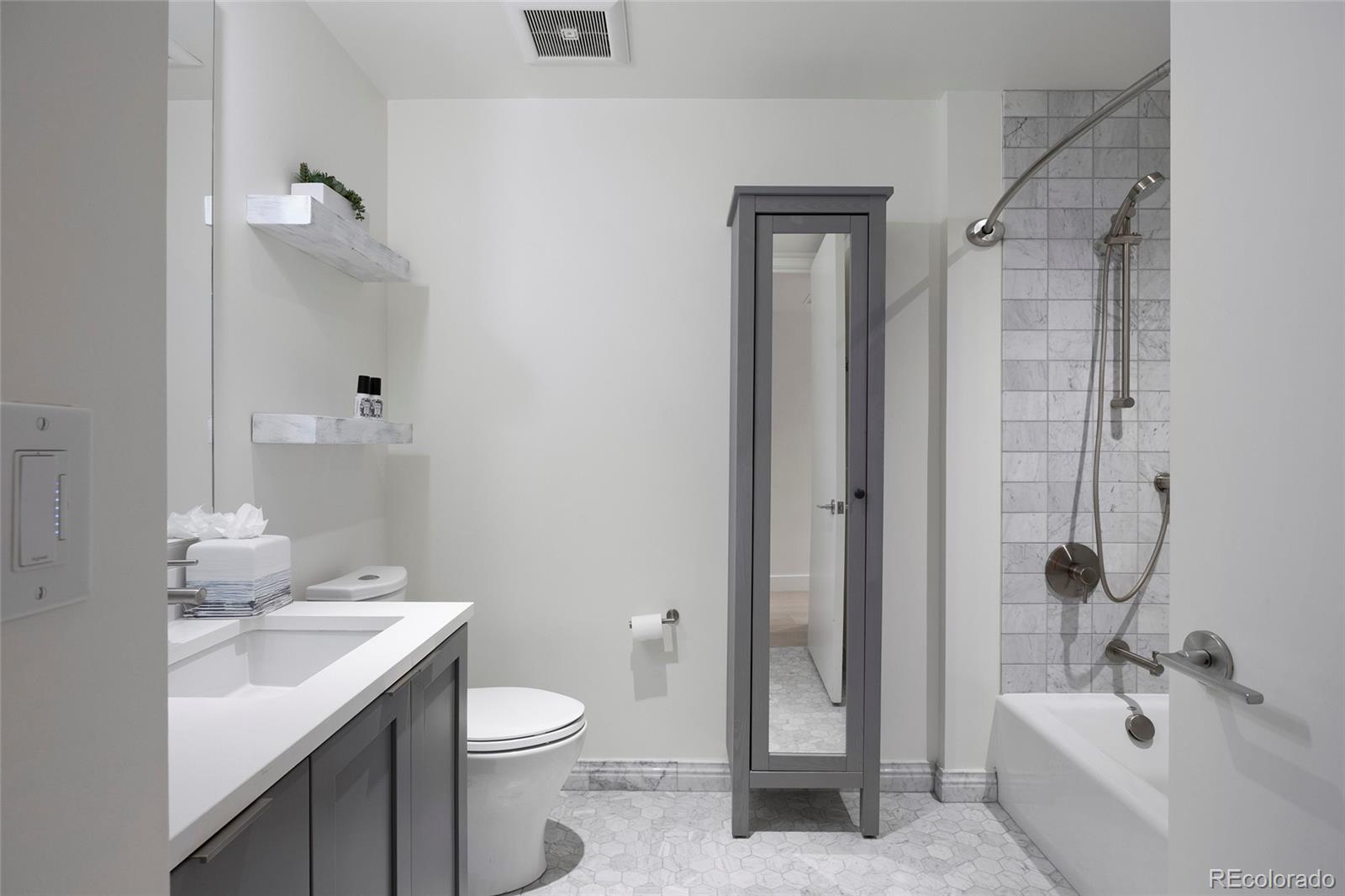 1750 Wewatta Street, Unit 824 Denver, CO 80202 - Photo 17 of 37