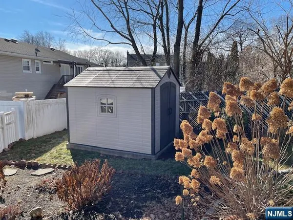 a view of a garage