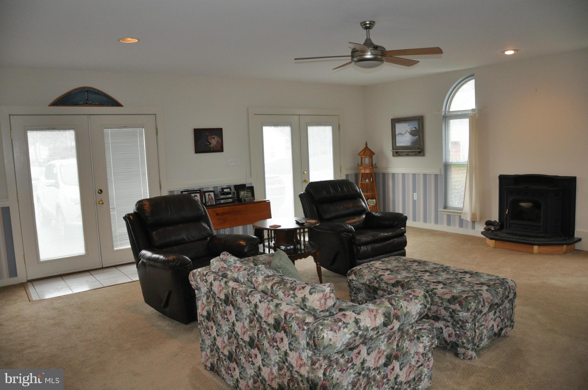 335 Rachaels Way Prince Frederick, MD 20678 - Photo 14 of 30 Family Room