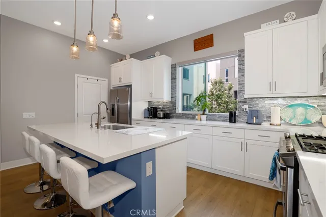 $1,059,000 | 1642 West Saratoga Lane, San Pedro, CA 90732