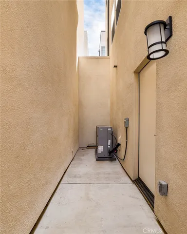 $1,059,000 | 1642 West Saratoga Lane, San Pedro, CA 90732