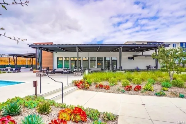 $1,059,000 | 1642 West Saratoga Lane, San Pedro, CA 90732