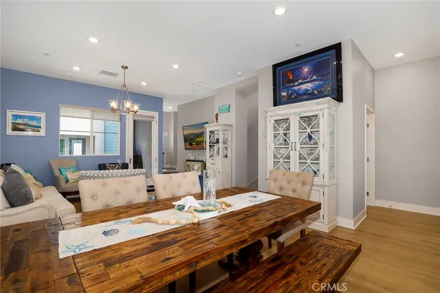 $1,059,000 | 1642 West Saratoga Lane, San Pedro, CA 90732