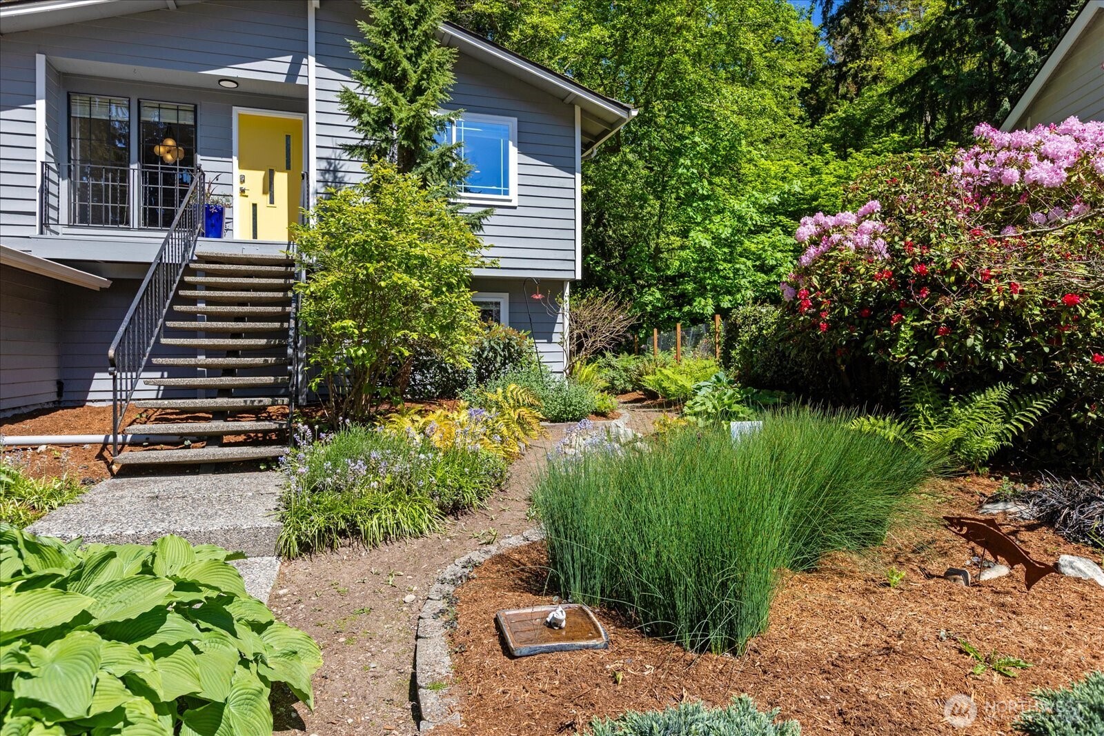 8011 180th Place Southwest Edmonds, WA 98026 - Photo 2 of 39
