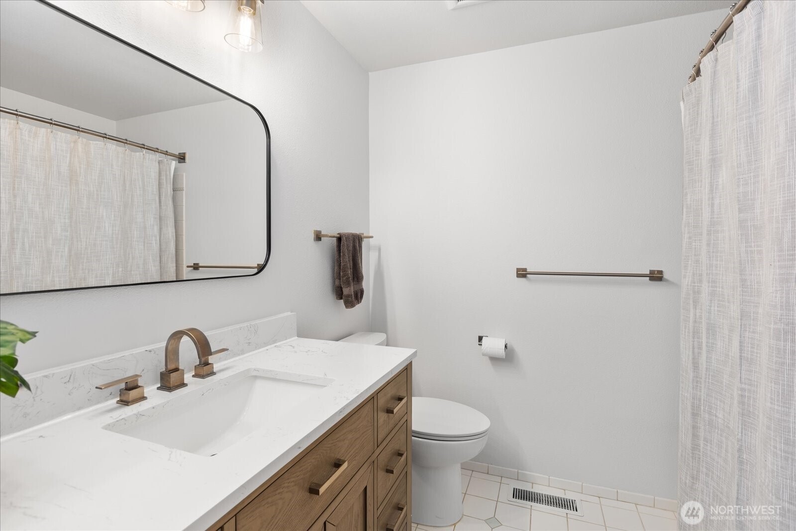 8011 180th Place Southwest Edmonds, WA 98026 - Photo 23 of 39
