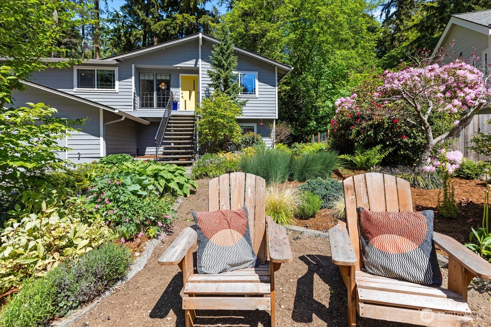 8011 180th Place Southwest Edmonds, WA 98026 - Photo 3 of 39