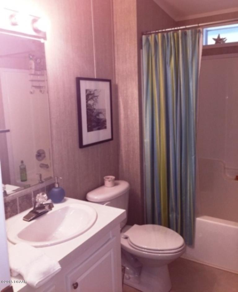 4357 Dolphin Way Edgewater, FL 32141 - Photo 2 of 25 bath