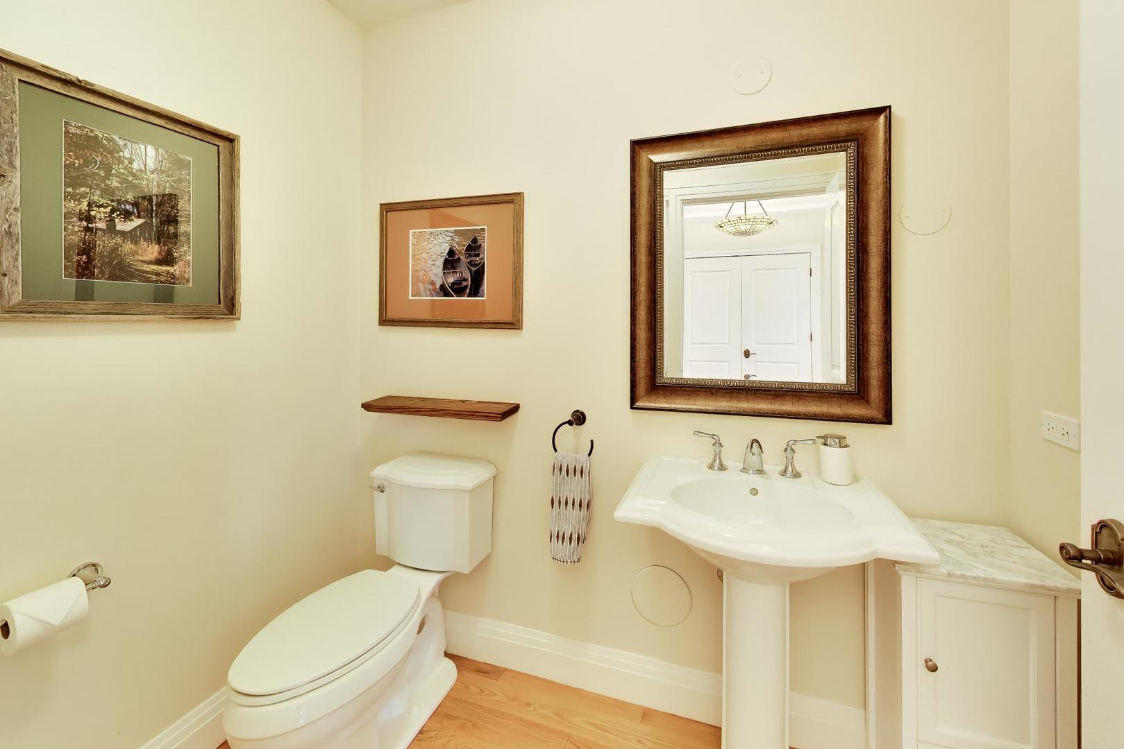 1041 Ridge Road, Unit 114 Wilmette, IL 60091 - Photo 22 of 35 Gallery Image 22