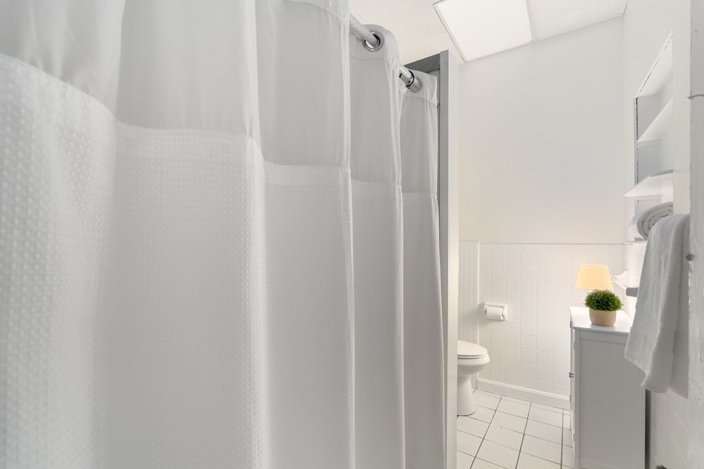 18 Symphony Road Boston, MA 02115 - Photo 23 of 34 a view of a bathroom