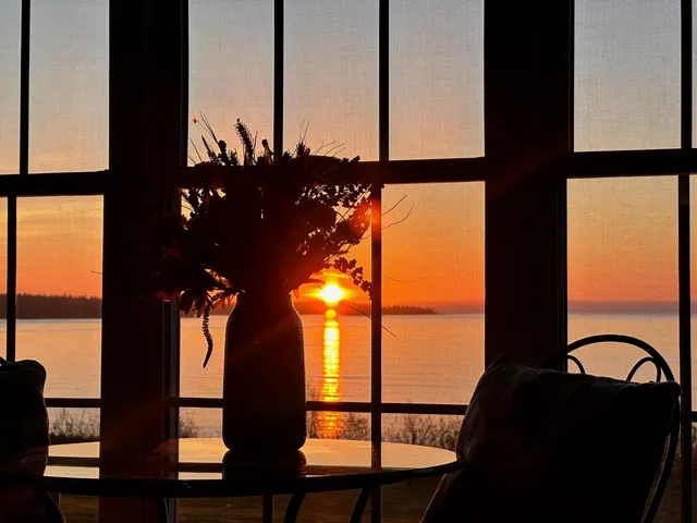 $1,200,000 | 20 Easy Street, Lubec, ME 04652