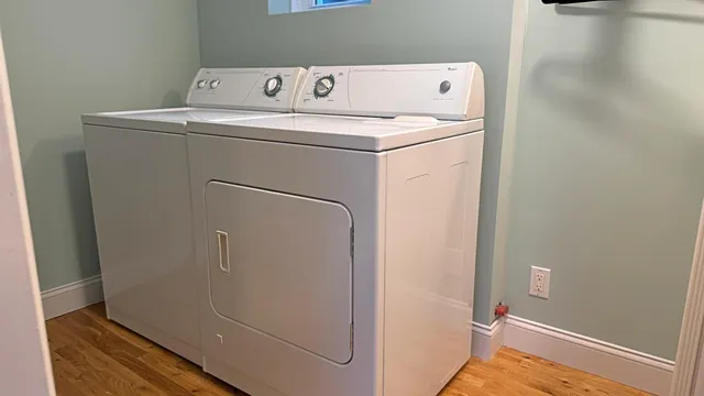 $1,200,000 | 20 Easy Street, Lubec, ME 04652