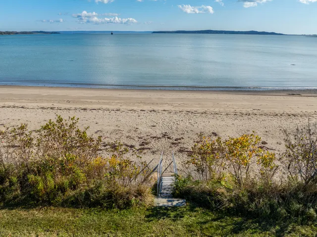 $1,200,000 | 20 Easy Street, Lubec, ME 04652