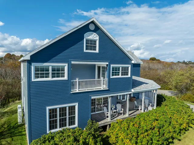 $1,200,000 | 20 Easy Street, Lubec, ME 04652