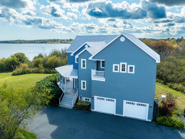 $1,200,000 | 20 Easy Street, Lubec, ME 04652