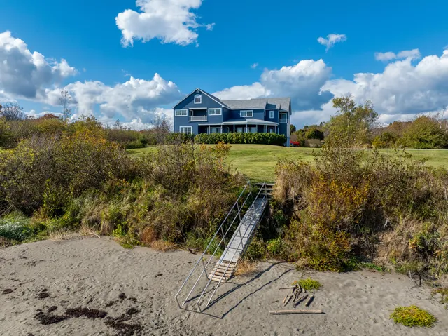 $1,200,000 | 20 Easy Street, Lubec, ME 04652