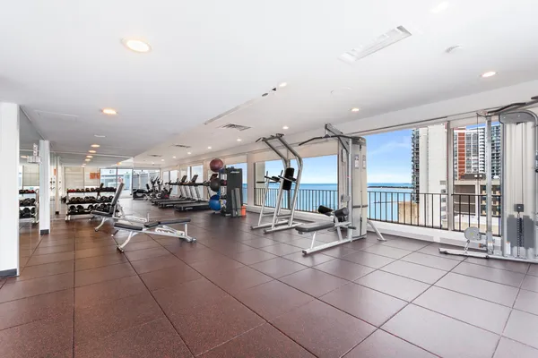$174,900 | 6171 North Sheridan Road, Unit 2104, Chicago, IL 60660