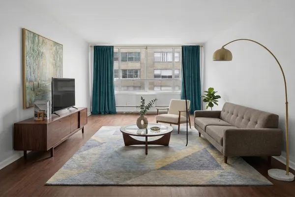 $174,900 | 6171 North Sheridan Road, Unit 2104, Chicago, IL 60660