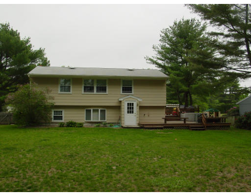 16 Howe Street Ipswich, MA 01938 - Photo 14 of 18 Gallery Image 14