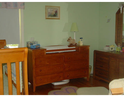 16 Howe Street Ipswich, MA 01938 - Photo 8 of 18 Gallery Image 8