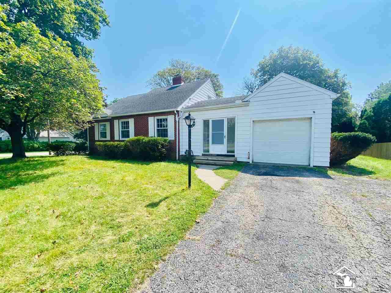 526 Cole Road Monroe, MI 48162 - Photo 2 of 13 50052782-1.JPG