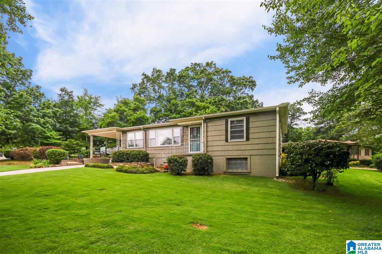 825 Martinwood Road Birmingham, AL 35235 - Photo 3 of 19