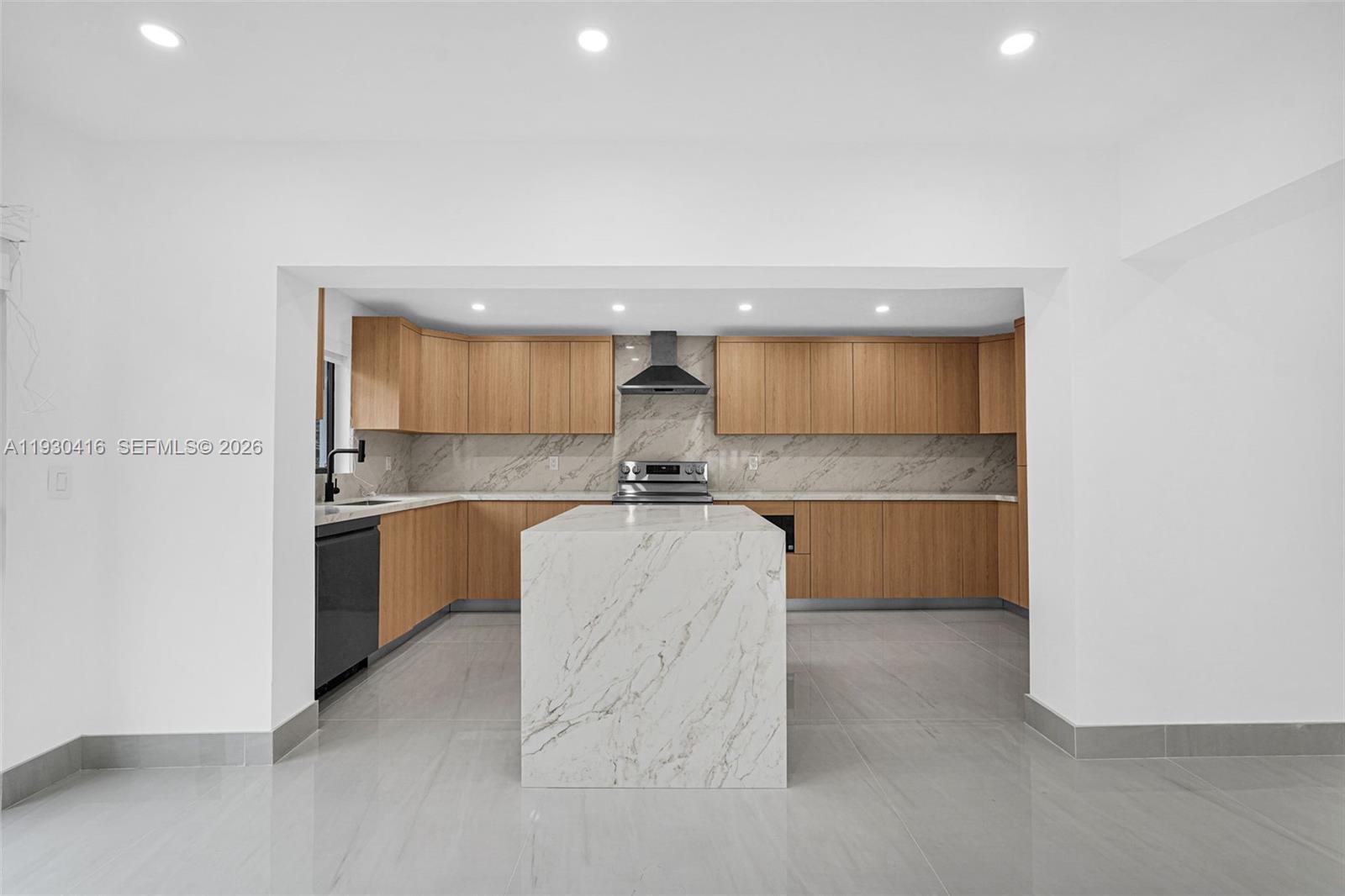 998 Southwest 11th Street Miami, FL 33129 - Photo 3 of 73