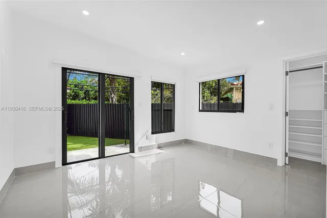 $1,600,000 | 998 Southwest 11th Street, Miami, FL 33129