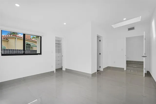 $1,600,000 | 998 Southwest 11th Street, Miami, FL 33129