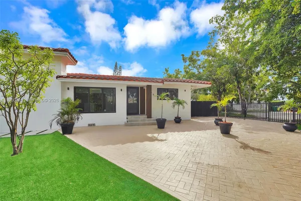 $1,450,000 | 998 Southwest 11th Street, Miami, FL 33129