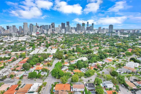 $1,450,000 | 998 Southwest 11th Street, Miami, FL 33129