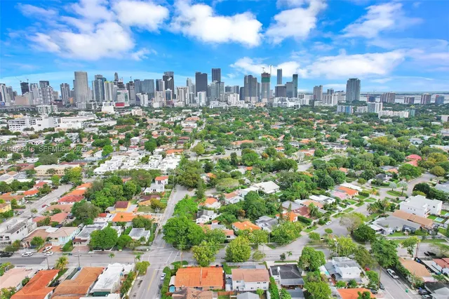 $1,600,000 | 998 Southwest 11th Street, Miami, FL 33129