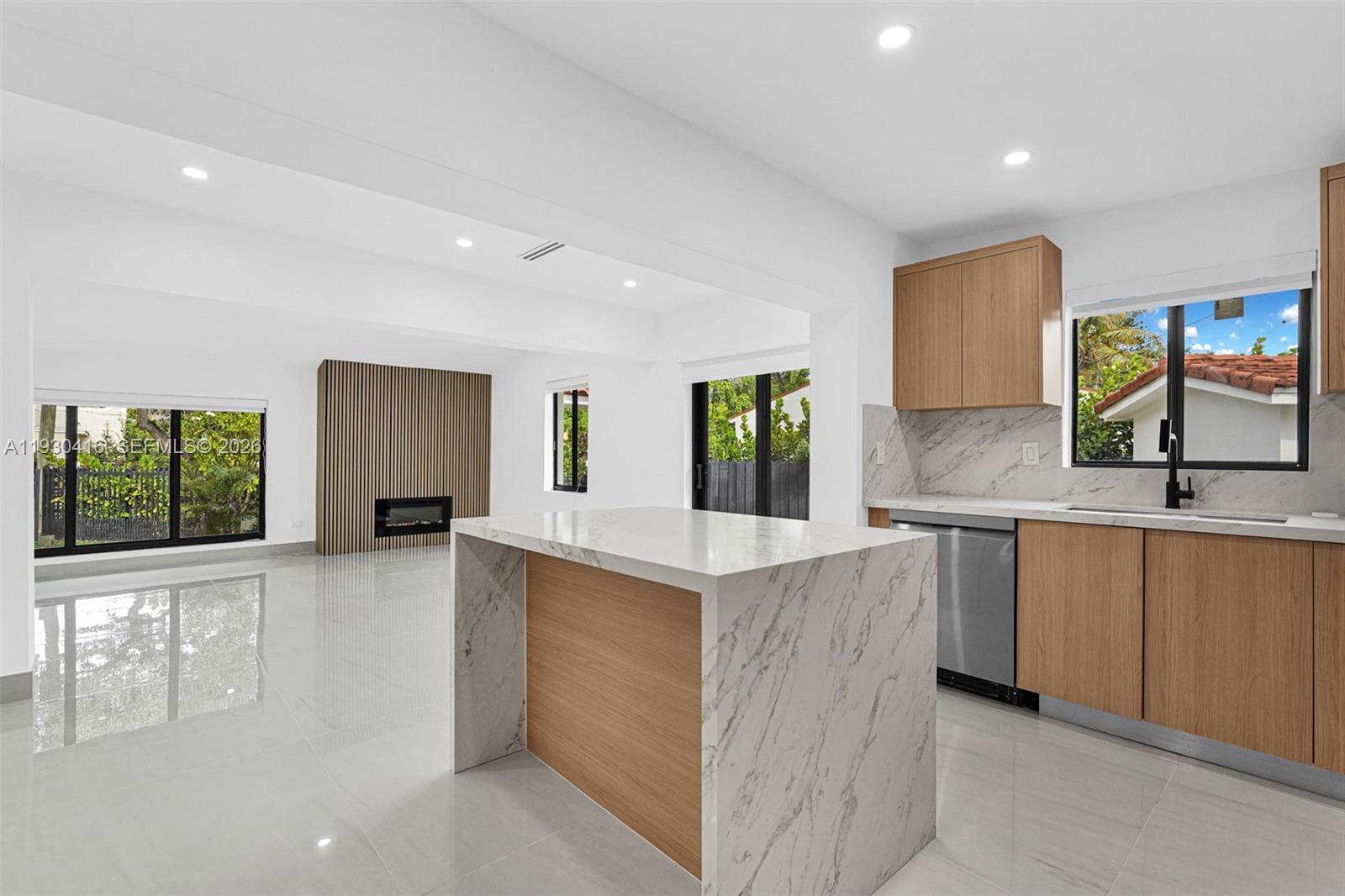 998 Southwest 11th Street Miami, FL 33129 - Photo 9 of 73