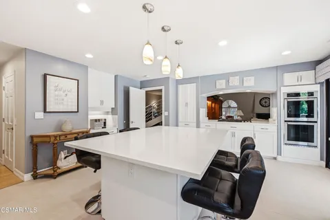 $1,995,000 | 351 Las Tuero Court, Camarillo, CA 93010