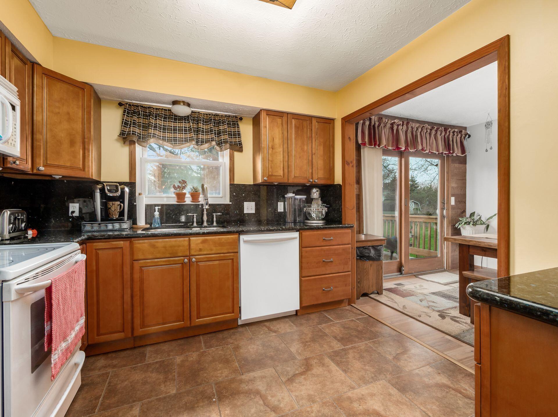 5347 Davidson Road Hilliard, OH 43026 - Photo 12 of 33 016_12443_N 5347 Davidson 061