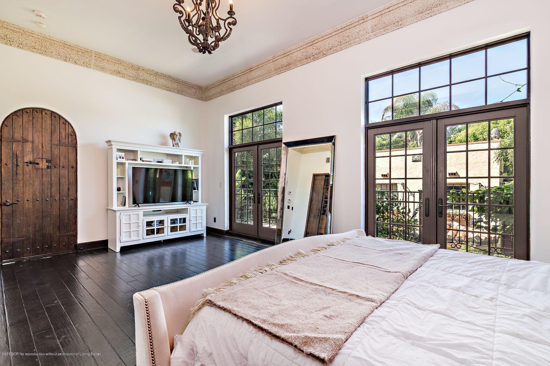 713 Sunset Road West Palm Beach, FL 33401 - Photo 20 of 47 20