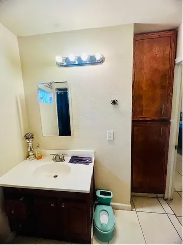 $260,000 | 1326 Tenaya Drive, Modesto, CA 95354