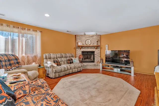 $269,900 | 20107 Arroyo Avenue, Lynwood, IL 60411