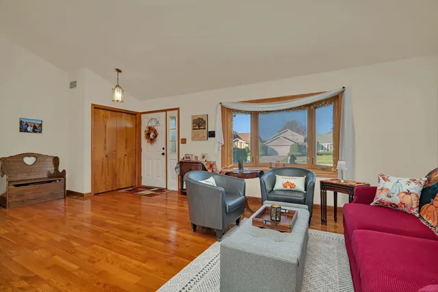 $269,900 | 20107 Arroyo Avenue, Lynwood, IL 60411