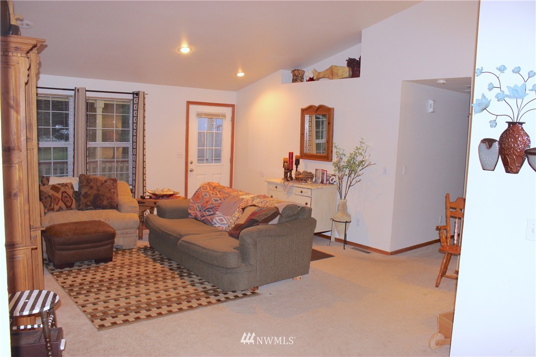 18823 Nutmeg Street Southwest Rochester, WA 98579 - Photo 11 of 23