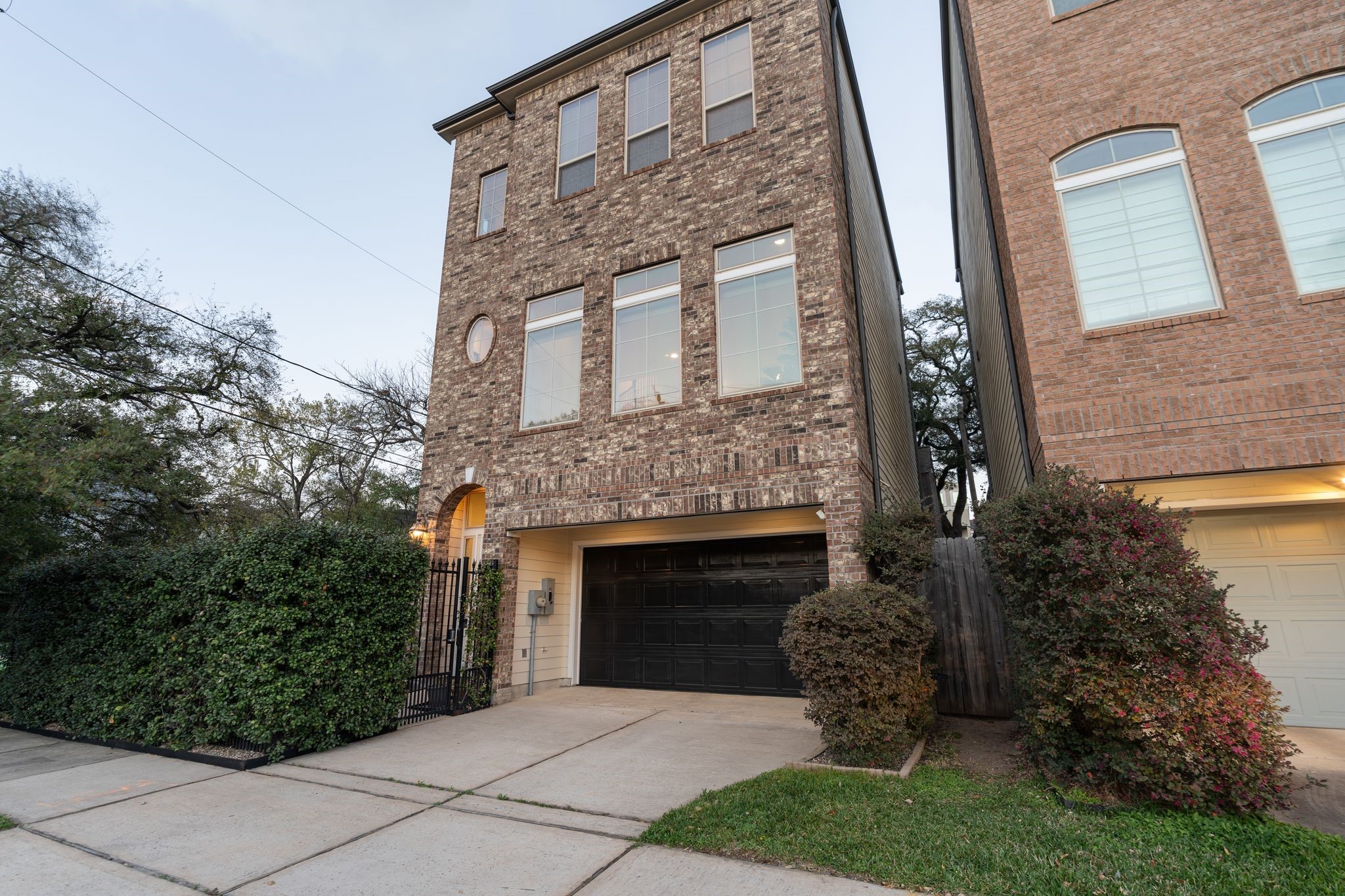 3911 McDuffie Street Houston, TX 77098 - Photo 32 of 35