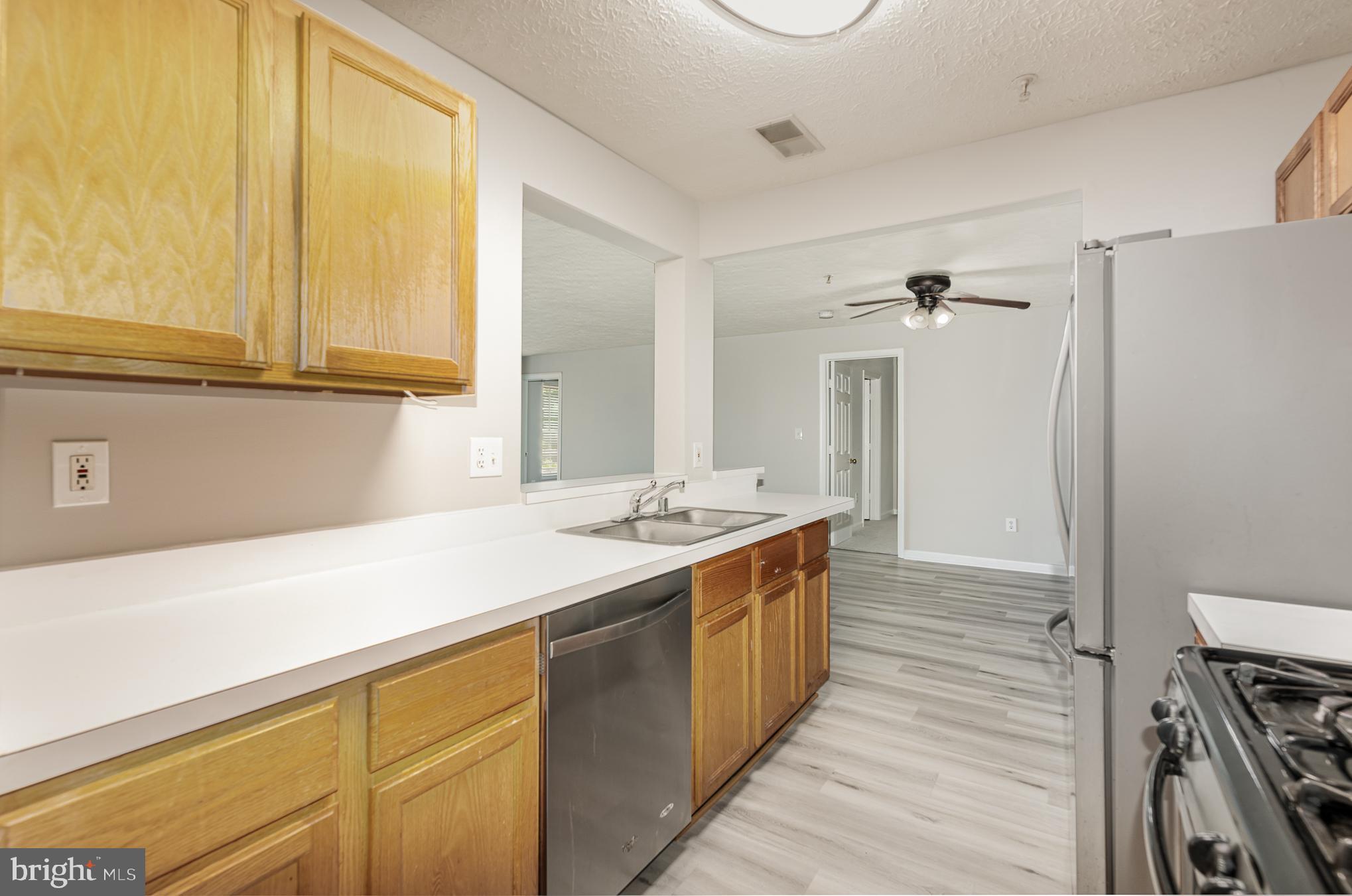 620 Kennington Road, Unit 620 Reisterstown, MD 21136 - Photo 14 of 36 Kitchen