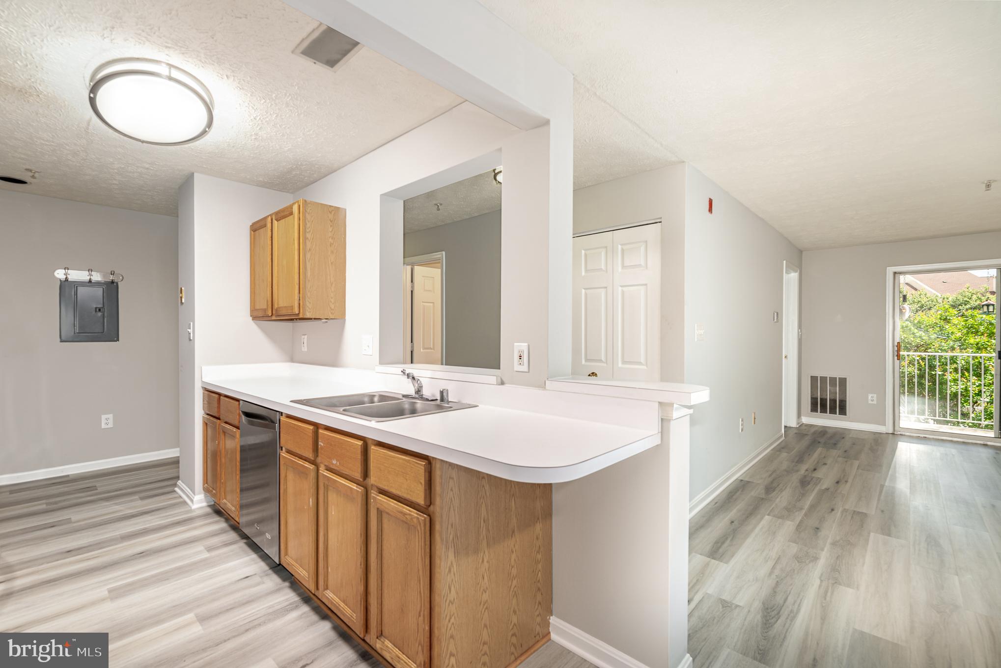 620 Kennington Road, Unit 620 Reisterstown, MD 21136 - Photo 15 of 36 Kitchen