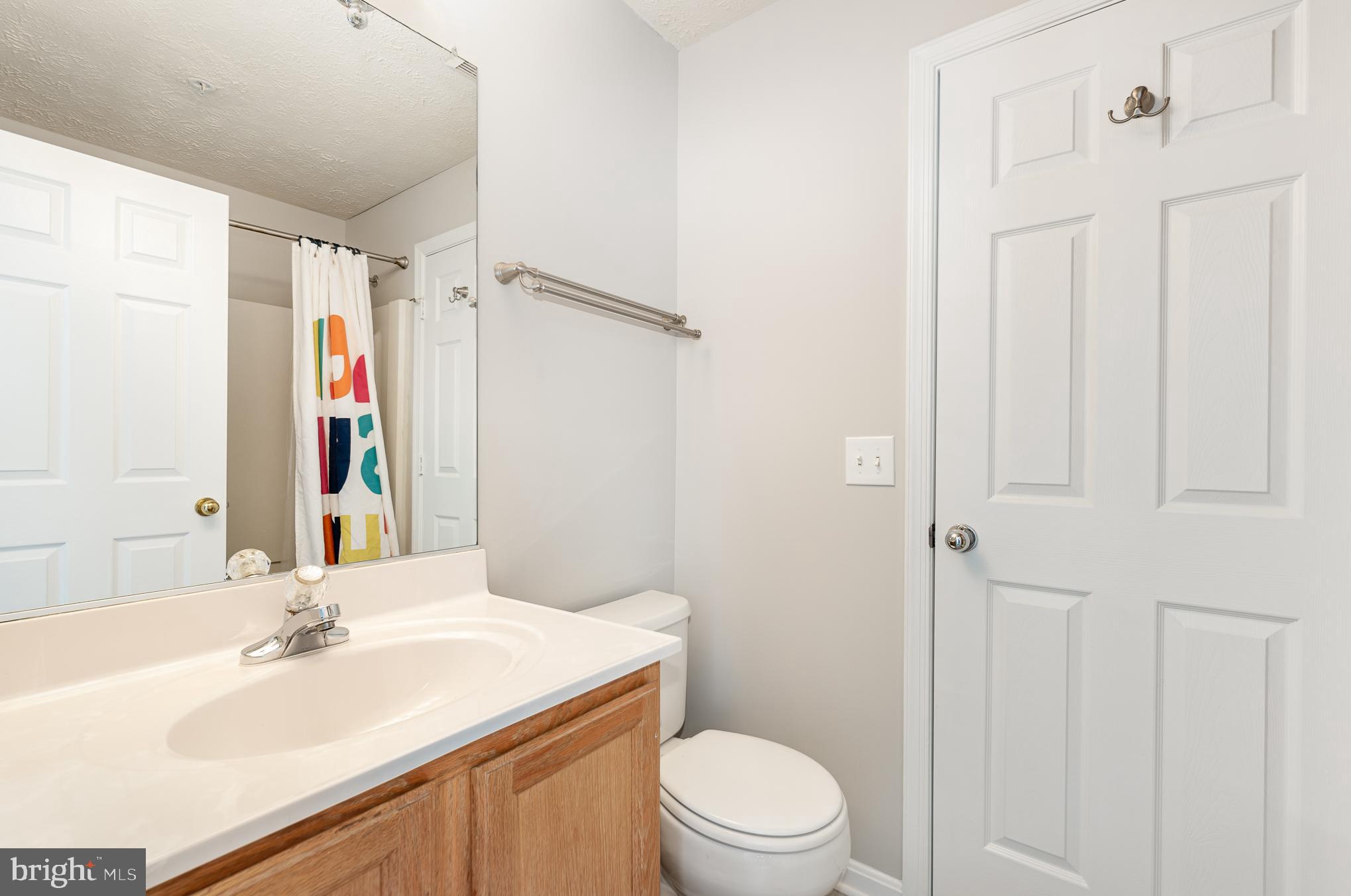 620 Kennington Road, Unit 620 Reisterstown, MD 21136 - Photo 26 of 36 Jack & Jill Bathroom