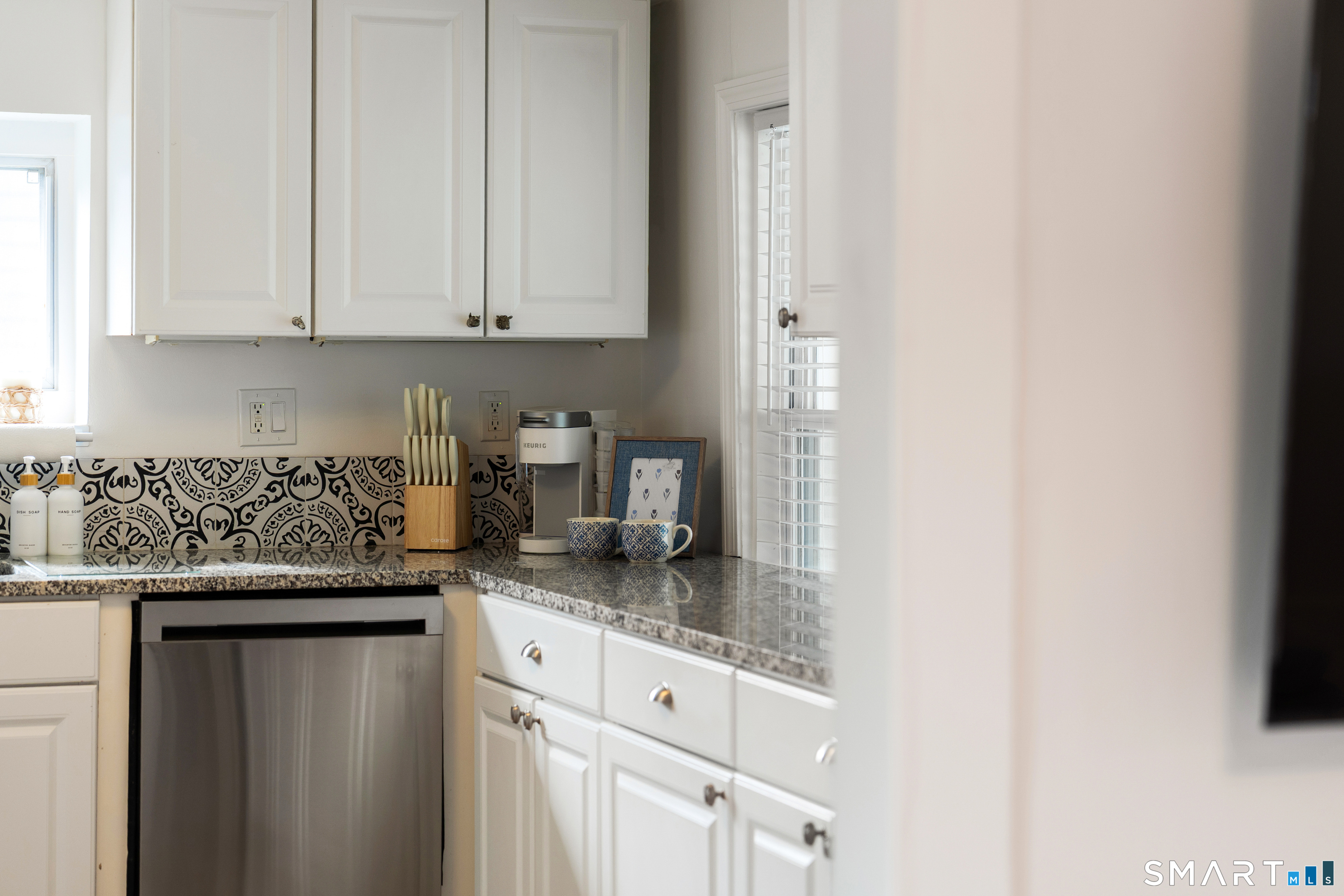 510 Reef Road Fairfield, CT 06824 - Photo 12 of 40