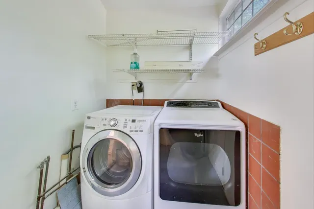 $3,000 | 2643 Poplar Avenue, Evanston, IL 60201