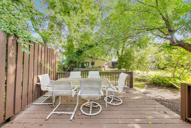 $3,000 | 2643 Poplar Avenue, Evanston, IL 60201