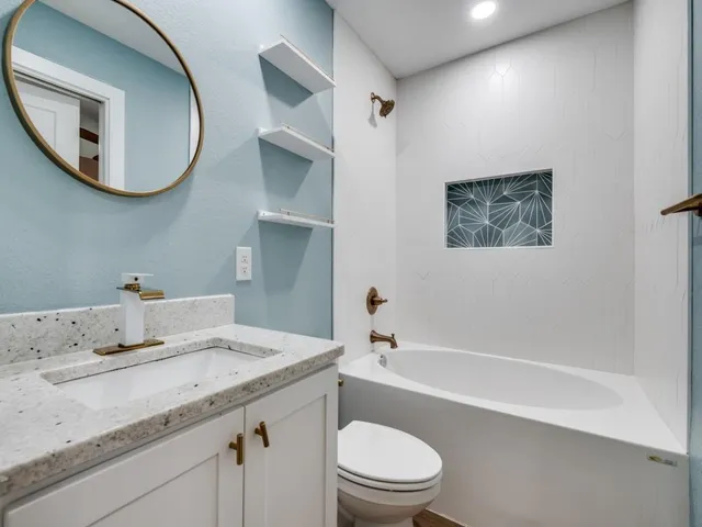 $299,000 | 796 North 7th Street, Midlothian, TX 76065